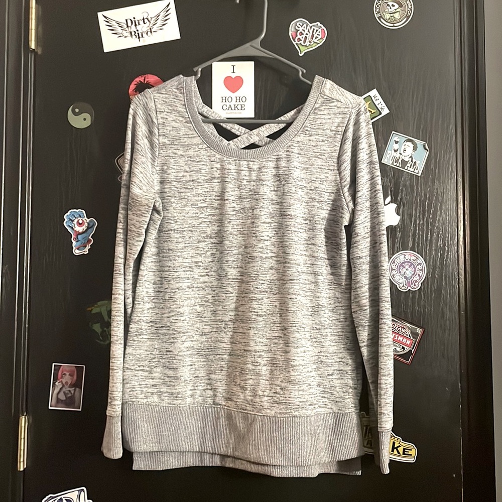 Women’s. Long sleeve. Gray. Patterned. Sweater.